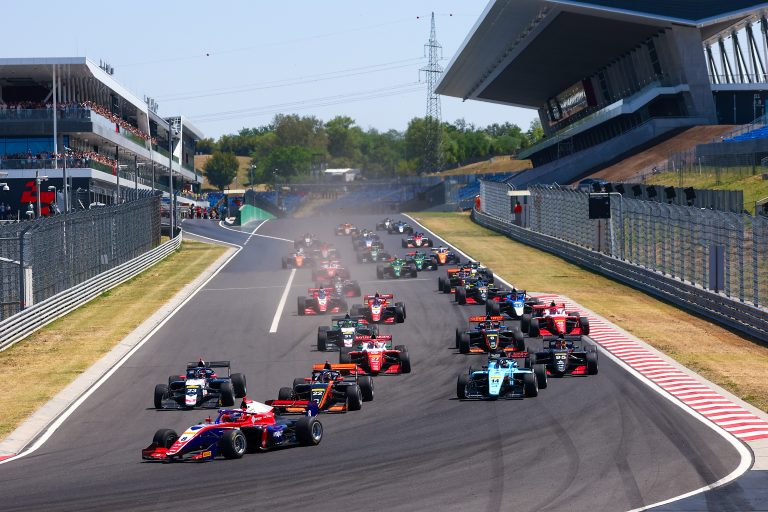 Matteo De Palo wins Race 1 at the Hungaroring and reclaims the Championship lead