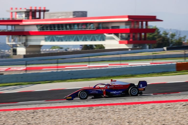 Matteo De Palo stays on top in second Barcelona test